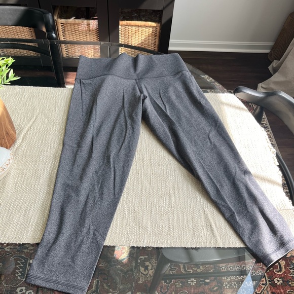 Athleta Salutation Stash Pocket II 7/8 Legging Size 1X - Picture 4 of 5